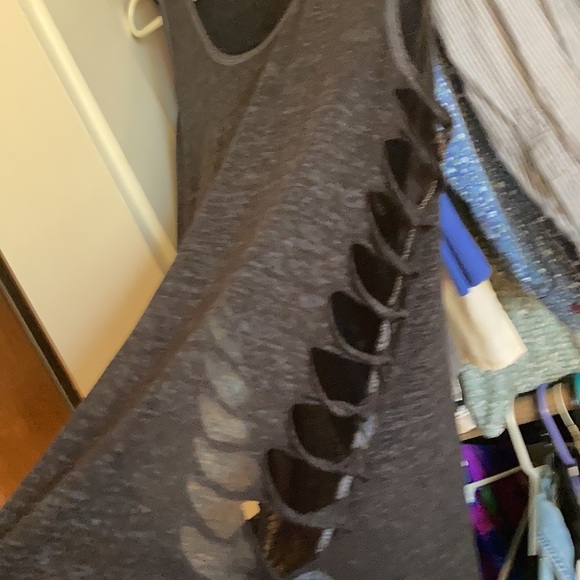 Cutout party tank size small - Picture 2 of 2